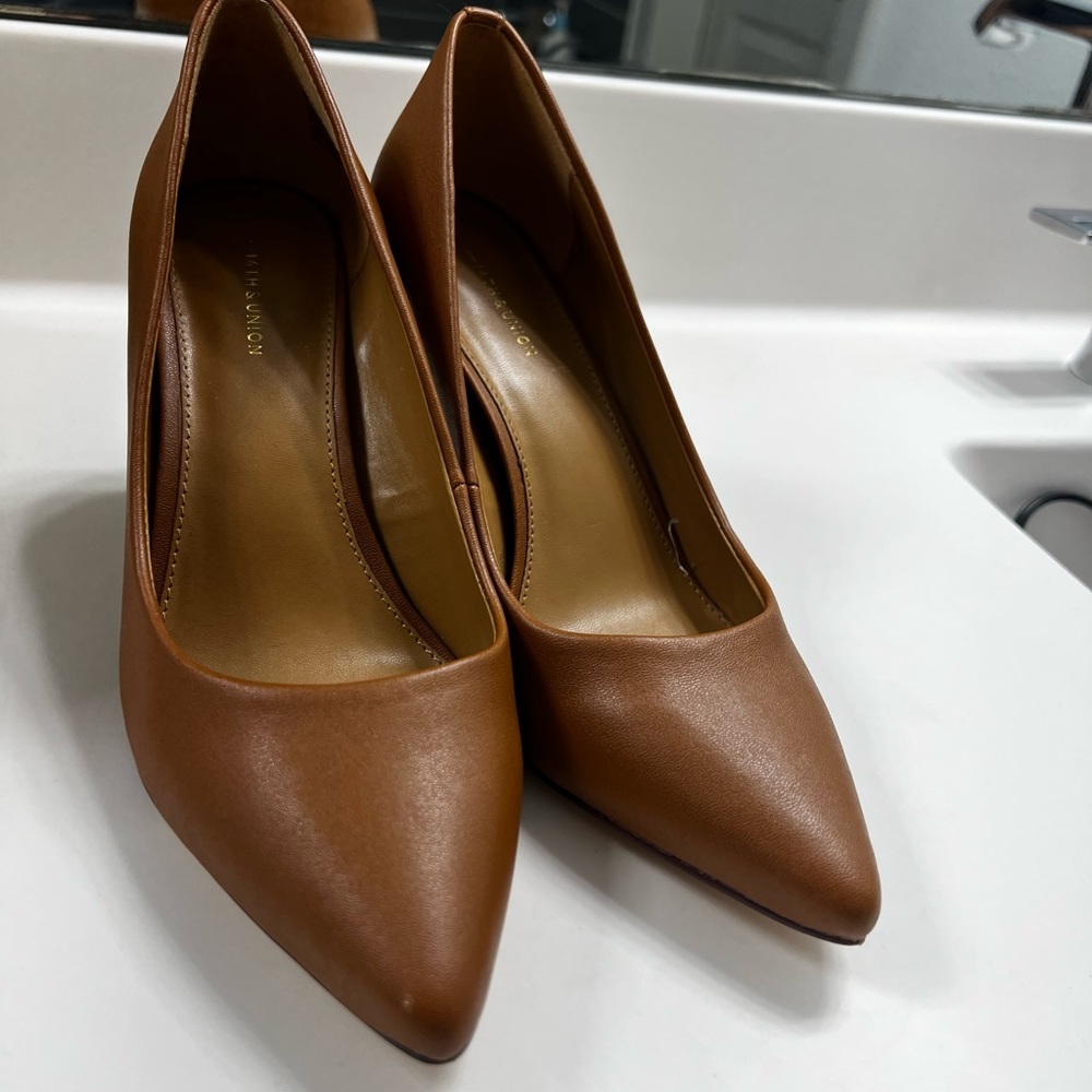 Brown Pumps